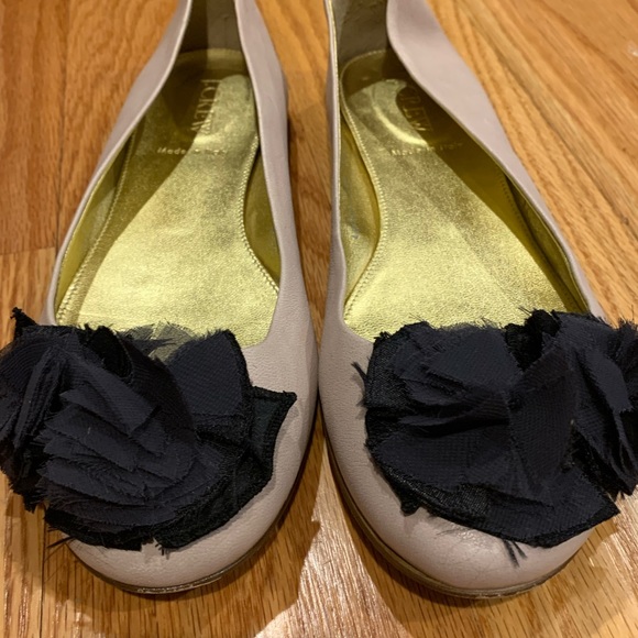 EUC! J.Crew Blume Ballet Flat with Black Chiffon Flower - Style 24374 - Picture 2 of 5